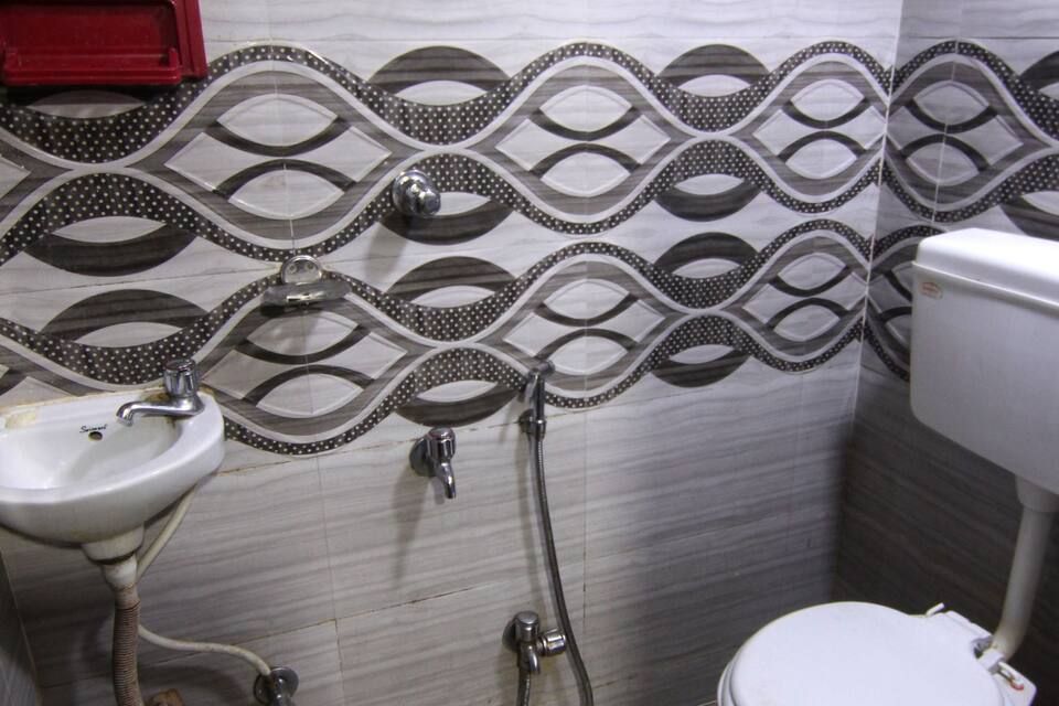 BKC Residency Standard Double Room Non A/C (Shared Bathroom) 2