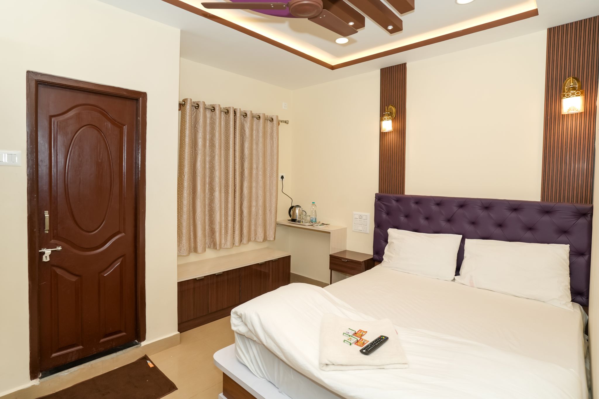 Deluxe Double Non A/c Room