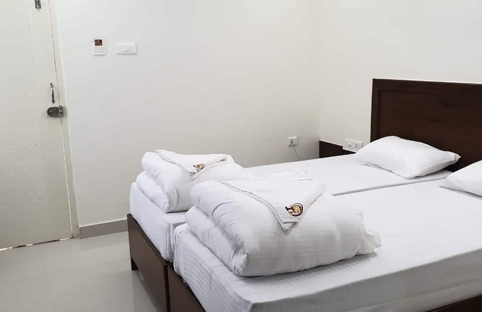 Hotel Grand Inn Deluxe AC Room 4