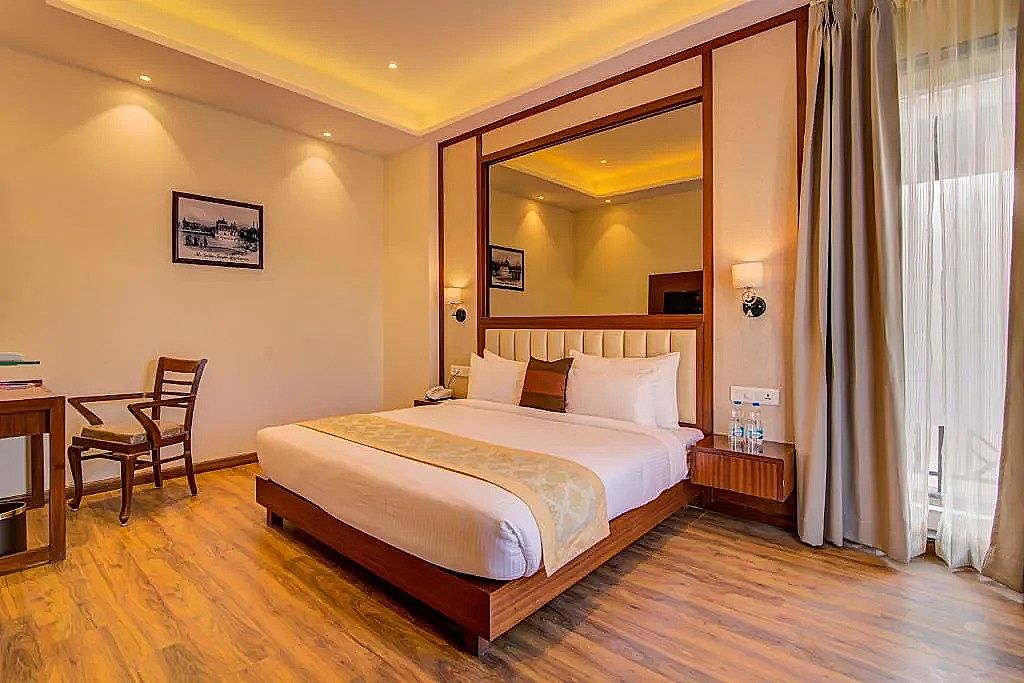 Amritara Sadka , Amritsar Deluxe Room (One-time Free Drop to Golden Temple) 5