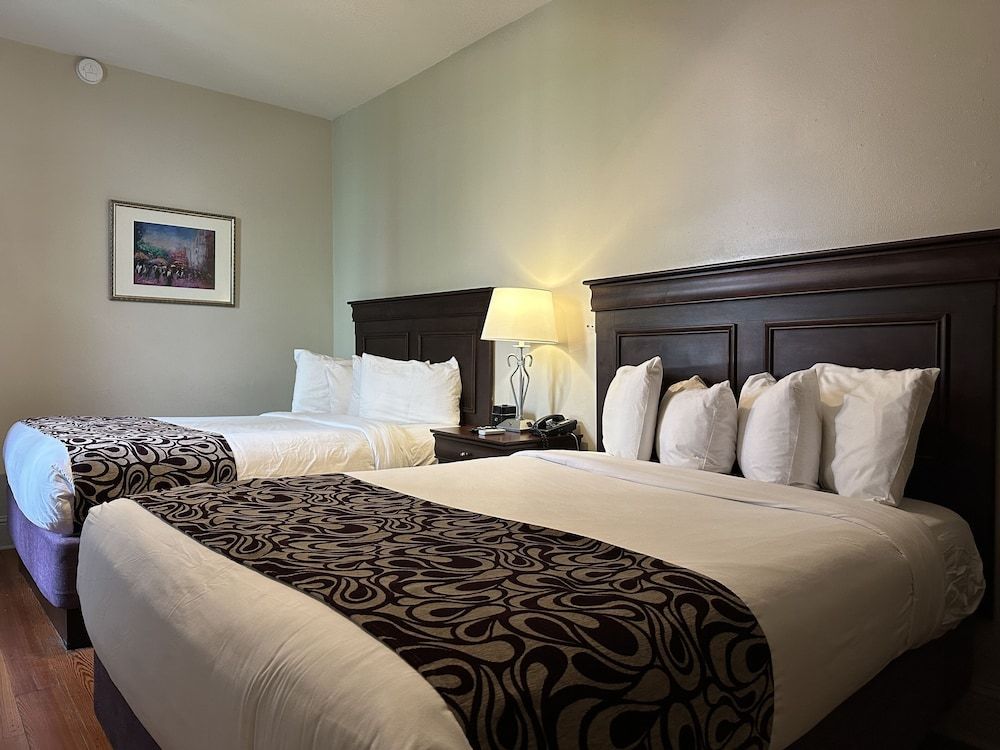 Inn on St. Peter Deluxe Room, 2 Queen Beds 3