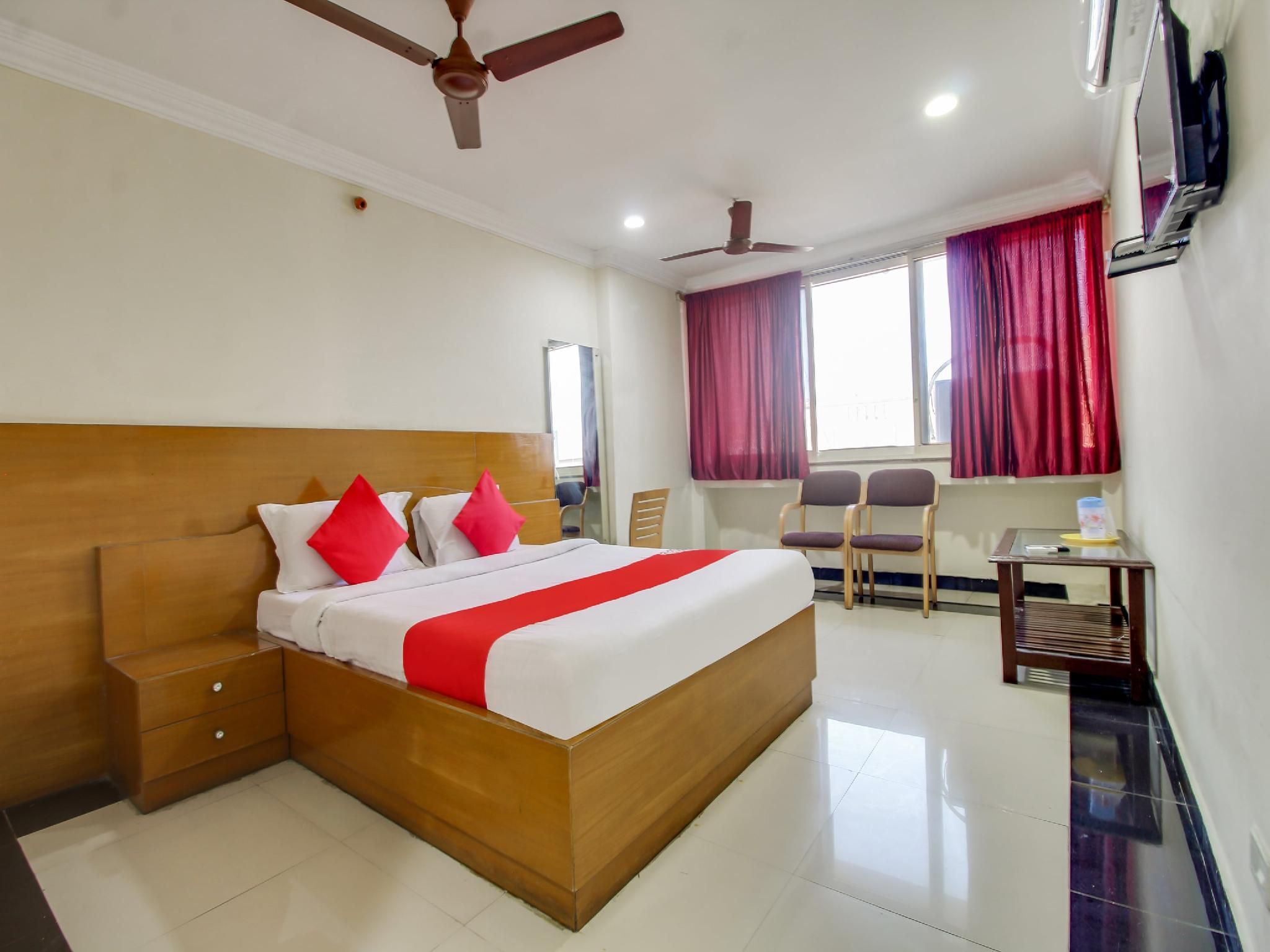 Hotel O Srinivasa Residency Deluxe Double or Twin