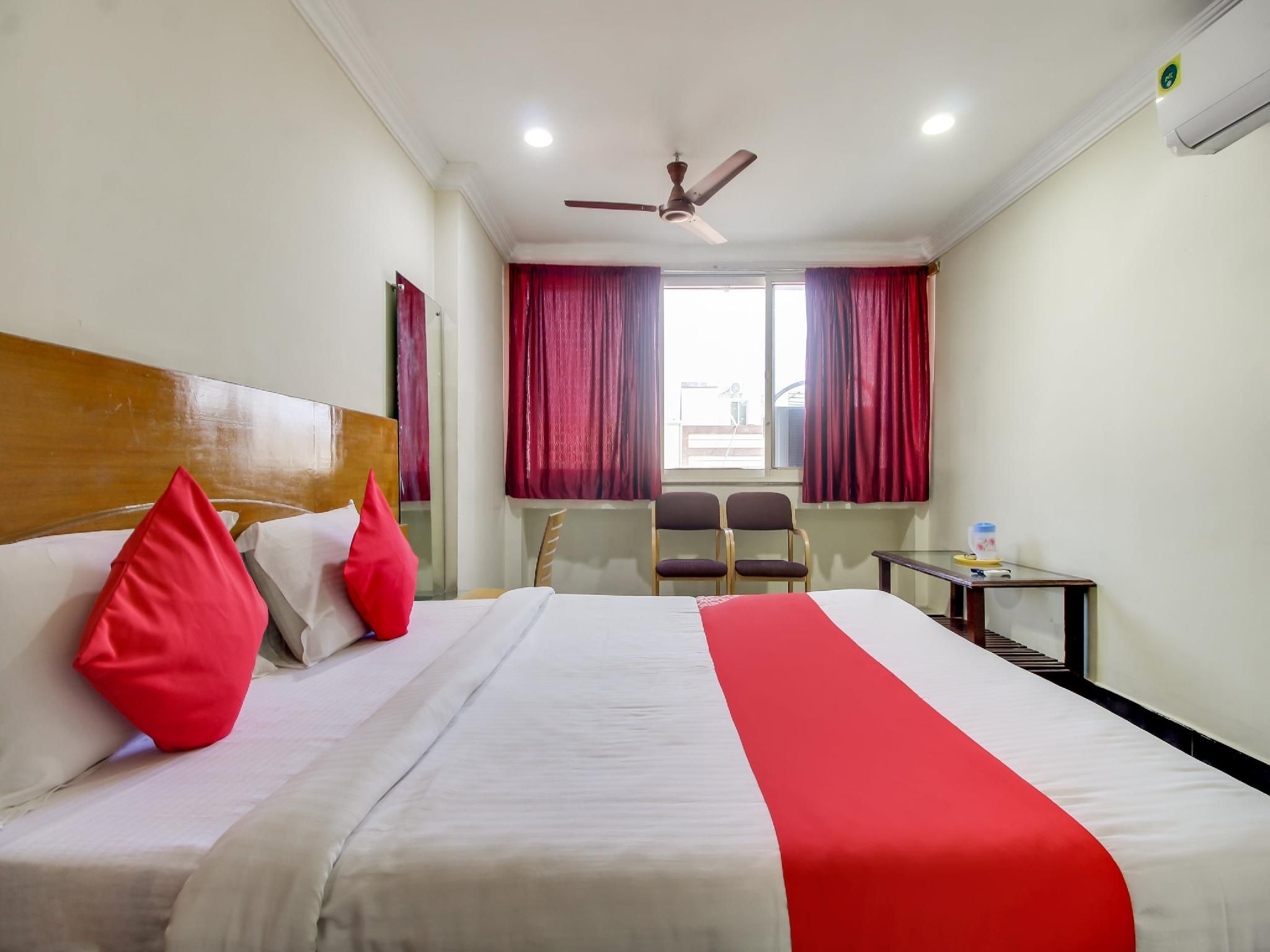Hotel O Srinivasa Residency Deluxe Double or Twin 2