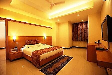Semi Suite Room