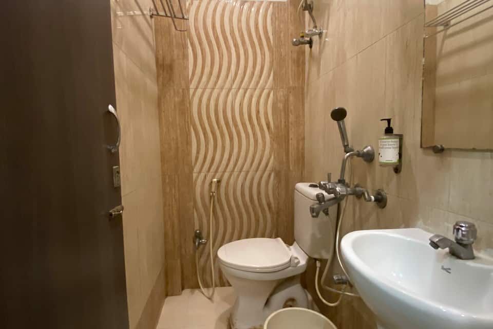 Hotel Sheldon Standard Room 7