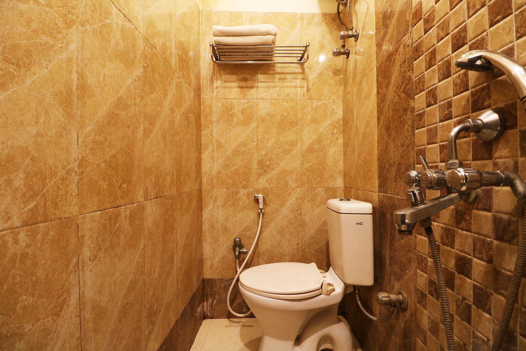 Hotel Sheldon Standard Room 6