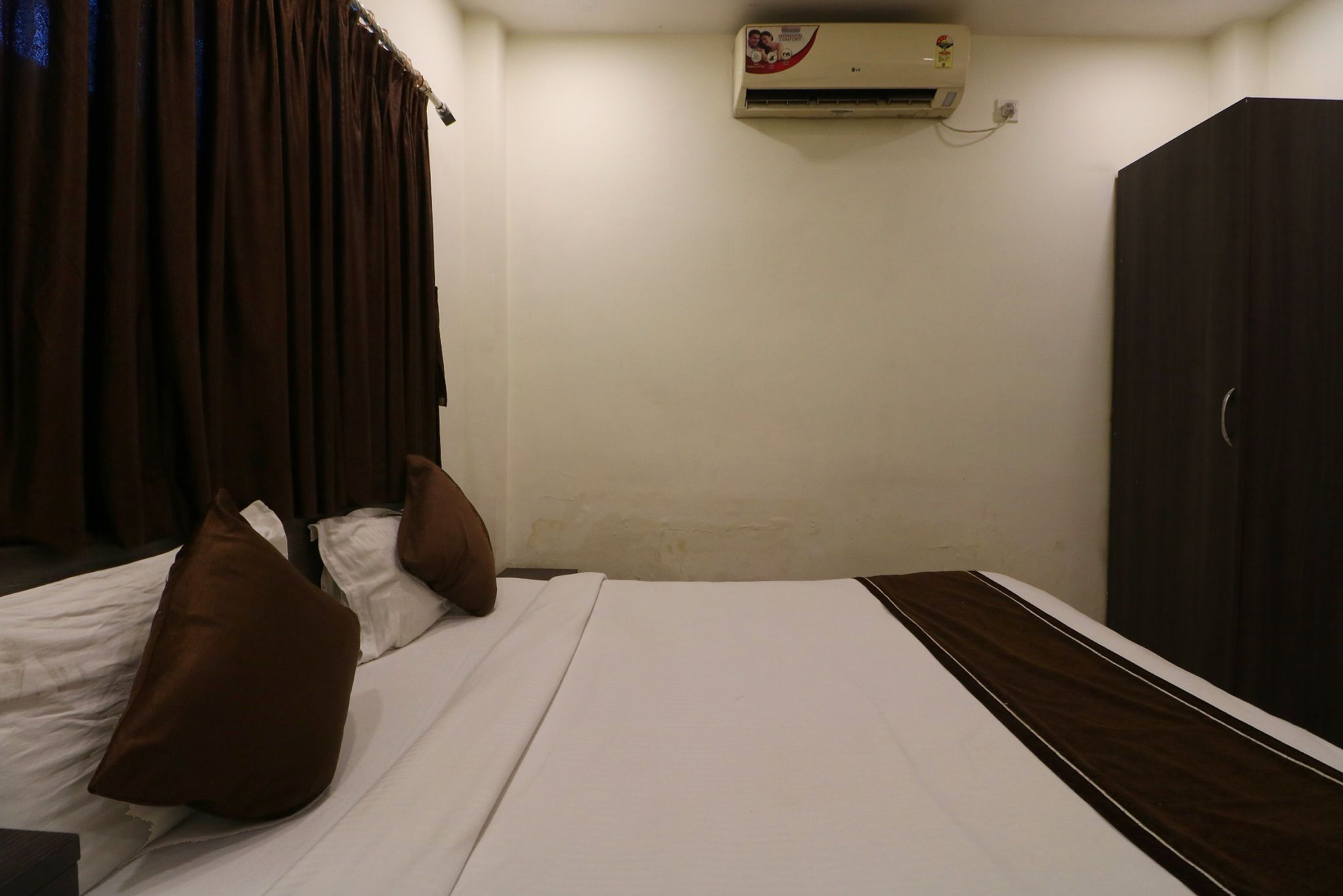 Hotel Sheldon Standard Room 3