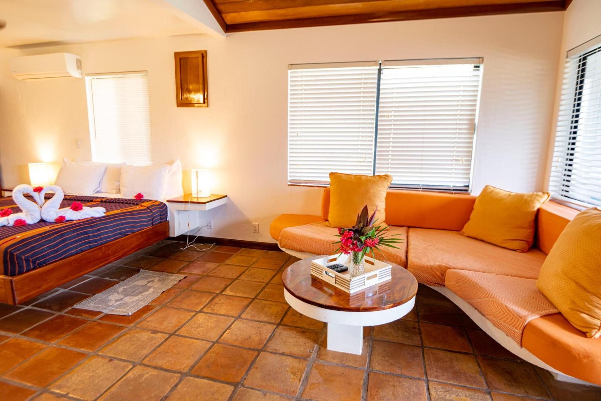 Oceanview Studio One Bed - Upper Story