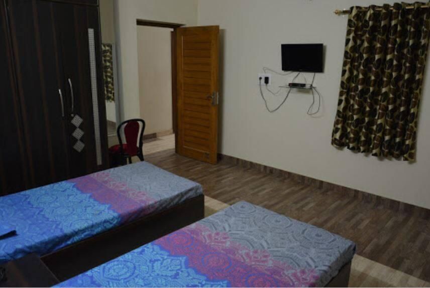 undefined The Nest 8