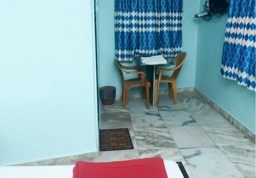 SRK Hotel Standard Non AC Room 4