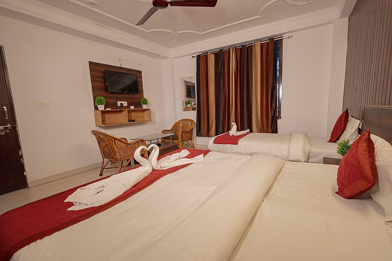 Deluxe Triple Bed Room