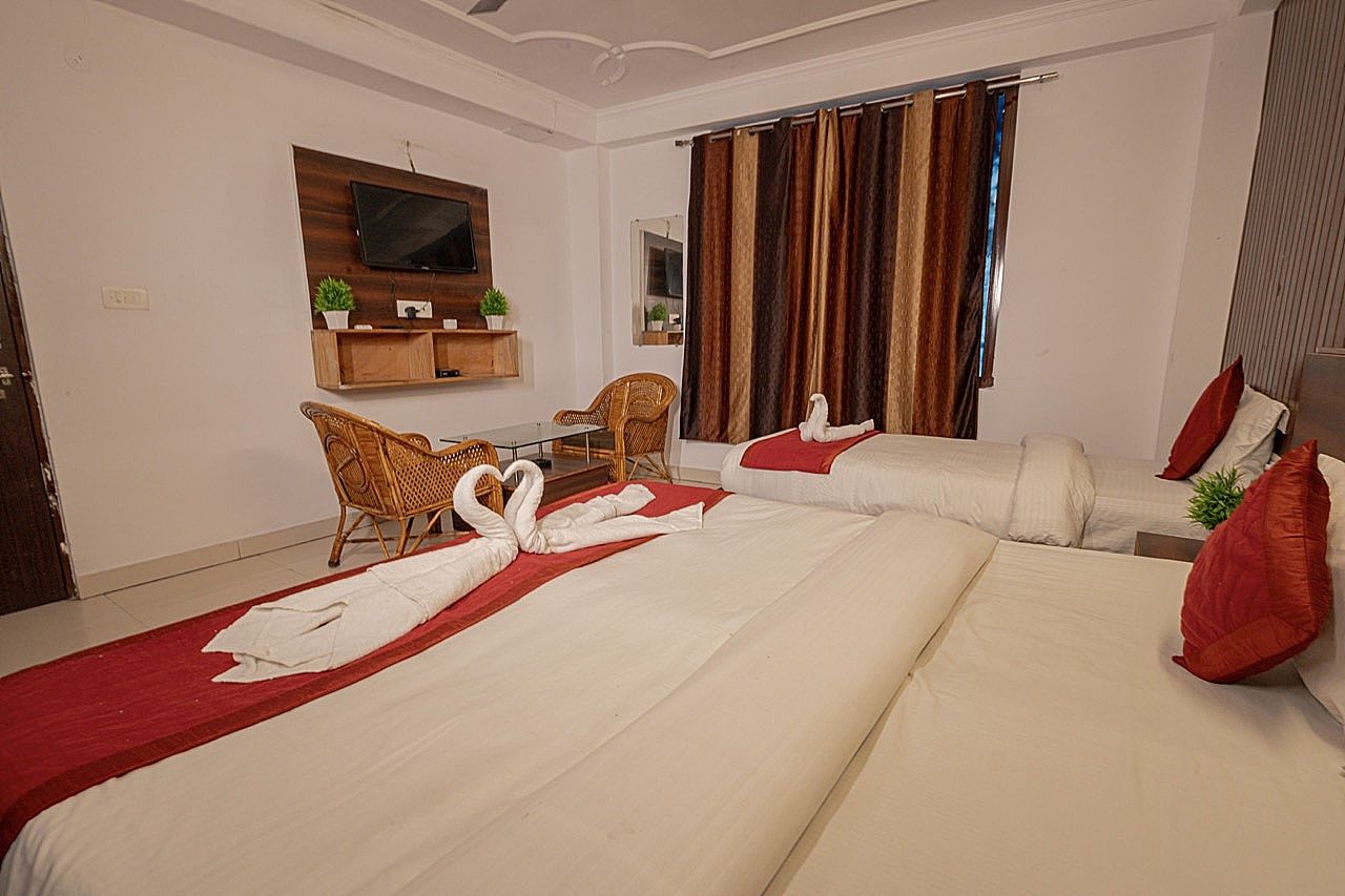 Deluxe Triple Bed Room