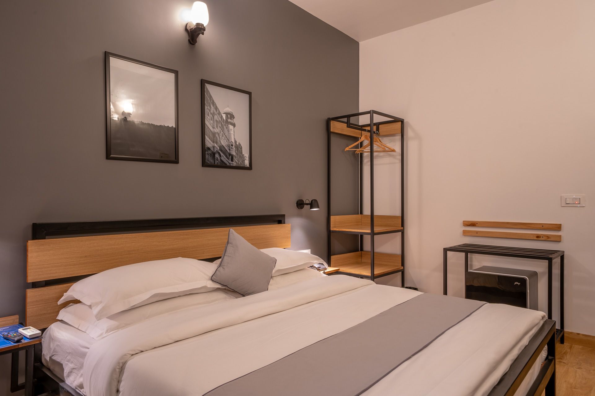 Loft 24 Deluxe Room 5