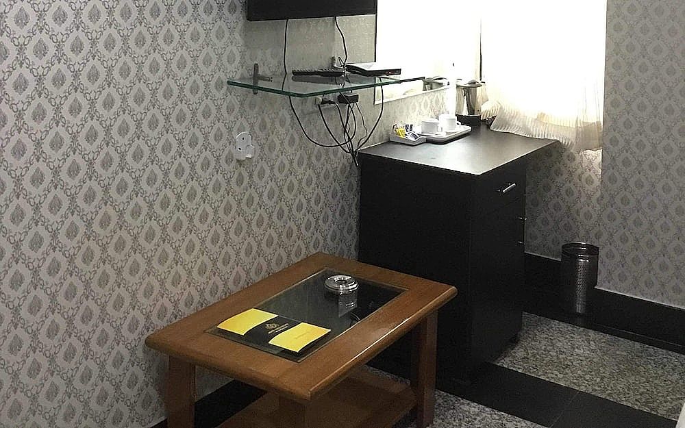 Hotel Suraj Palace Deluxe Room 6