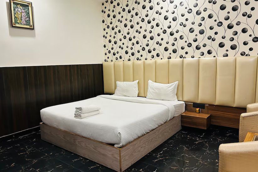 Royal Heritage Hotel & Resort. Deluxe Room 2