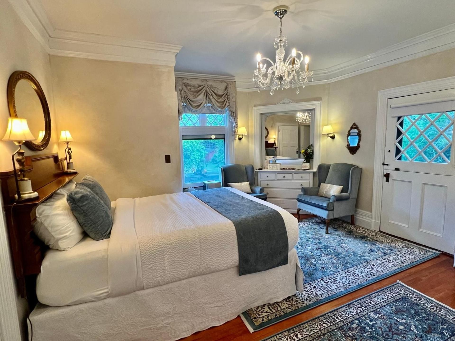 Queen Suite