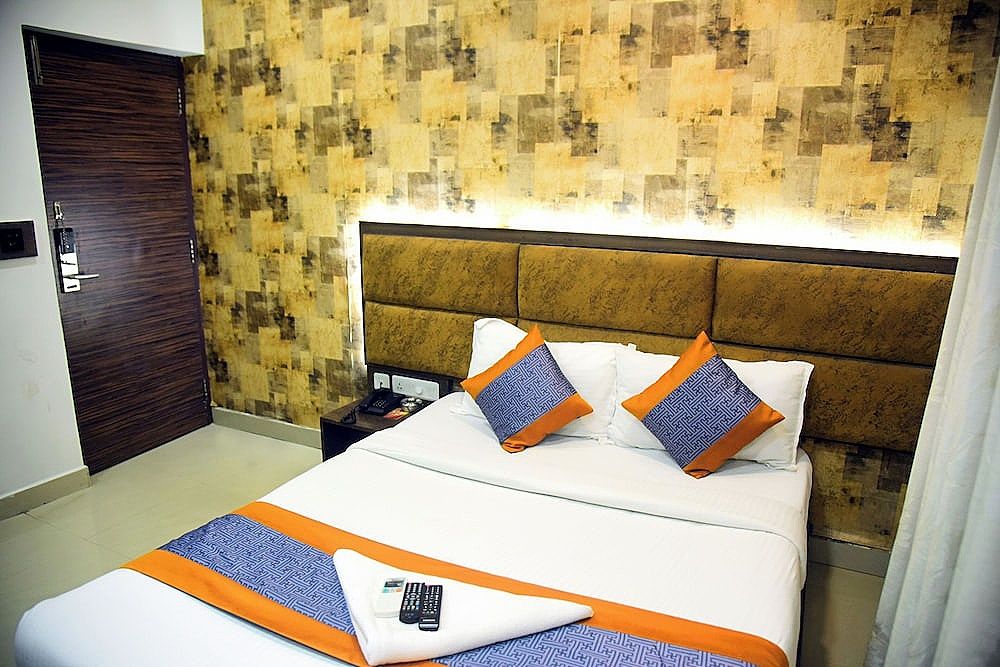 Pine Tree Signature Deluxe Double Room 9