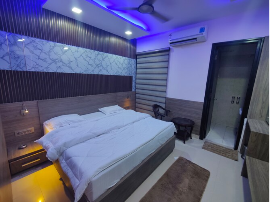 Hotel Galaxy Semi Deluxe Room