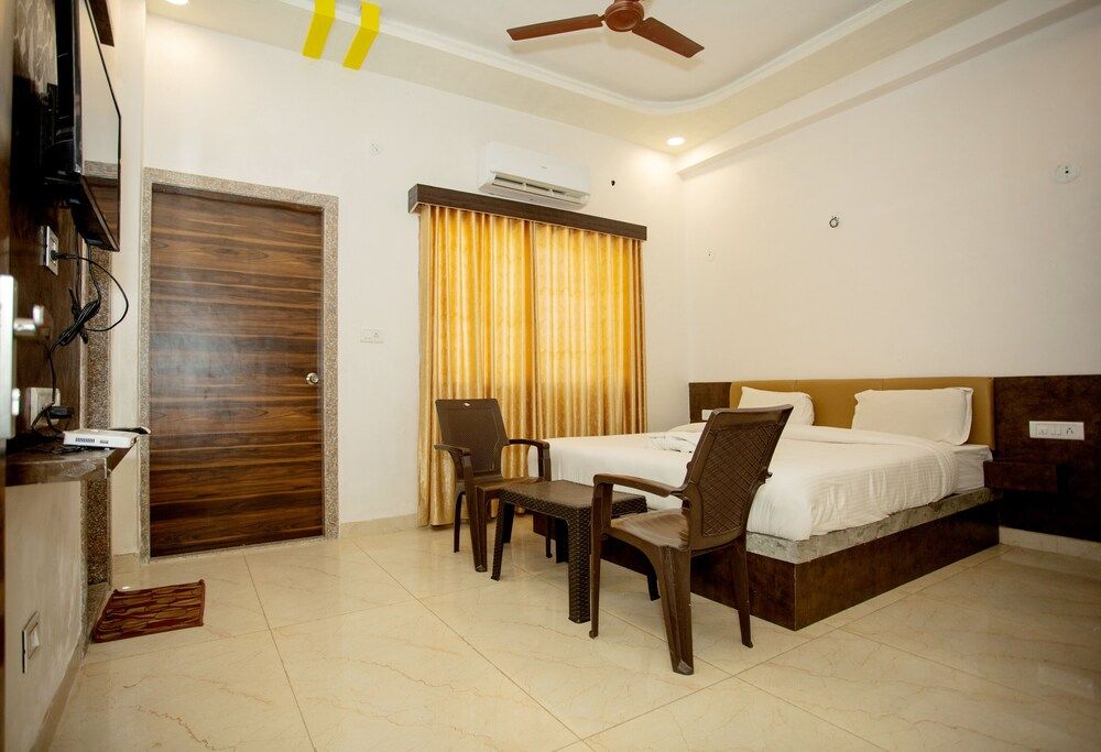 Hotel The Paradise Deluxe Room 4