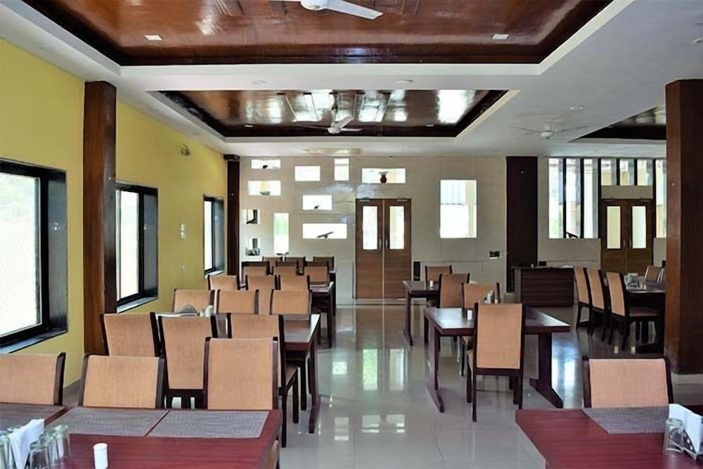 undefined Hotel The Paradise 8