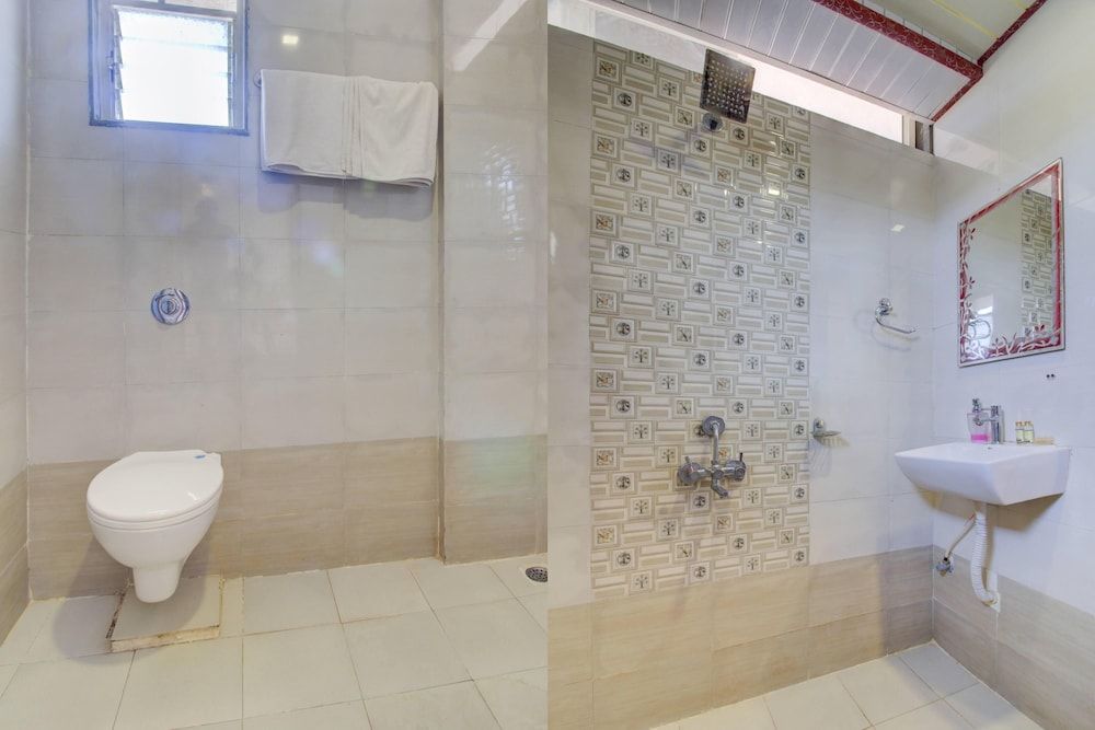 Deluxe AC Room