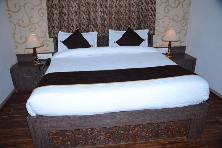 Hotel A R Excellency Deluxe Room 2