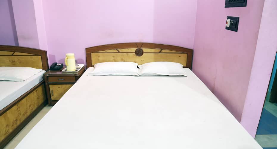 Deluxe Double Bedroom