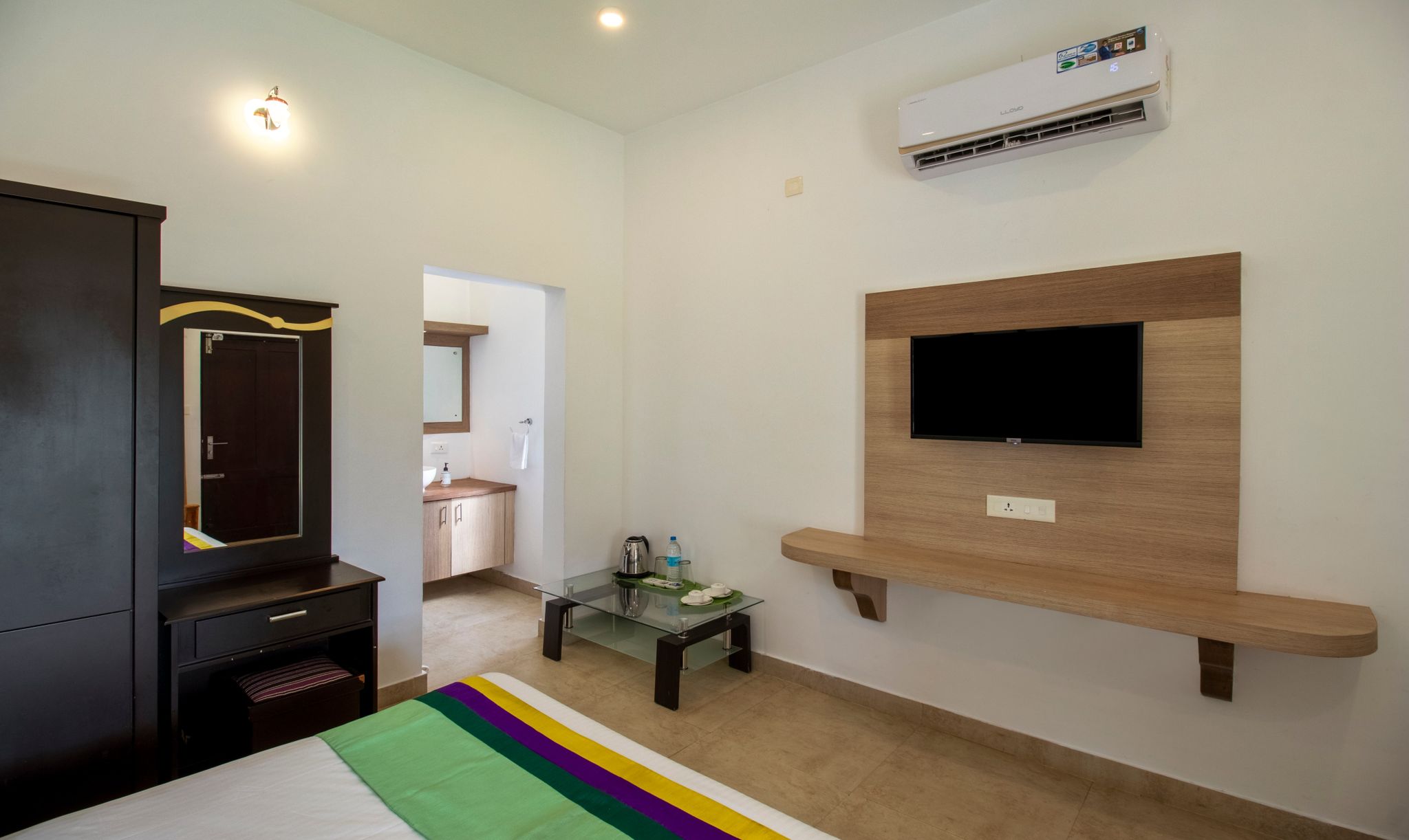 Treebo Majestic Retreat Standard Double Room 6