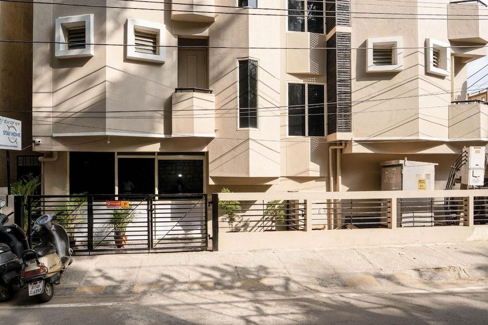 undefined Stayhome classic 7