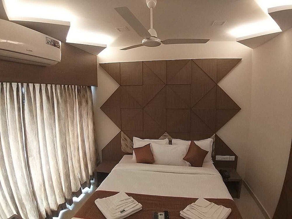Grand Elegant Deluxe Double Room 2