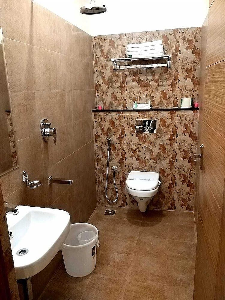 Grand Elegant Deluxe Double Room 4