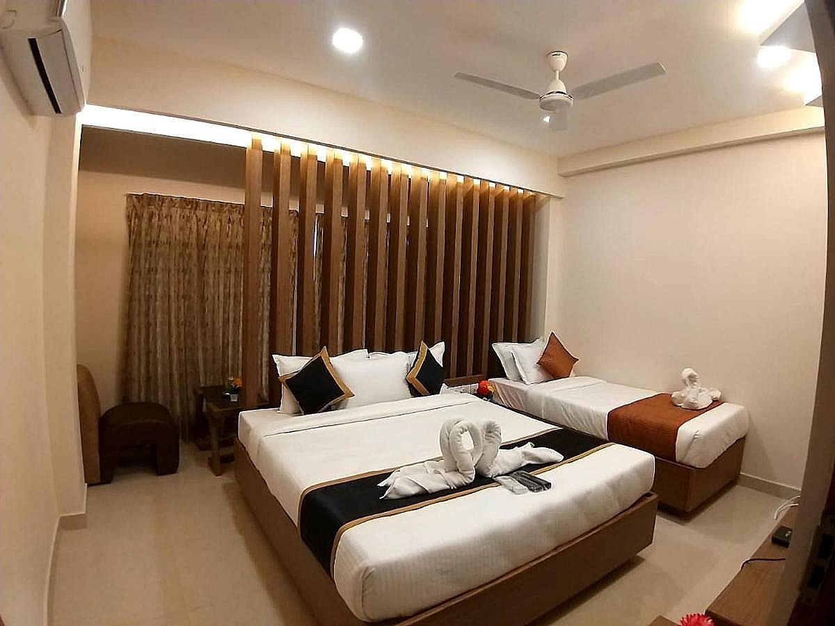Grand Elegant Deluxe Double Room 6