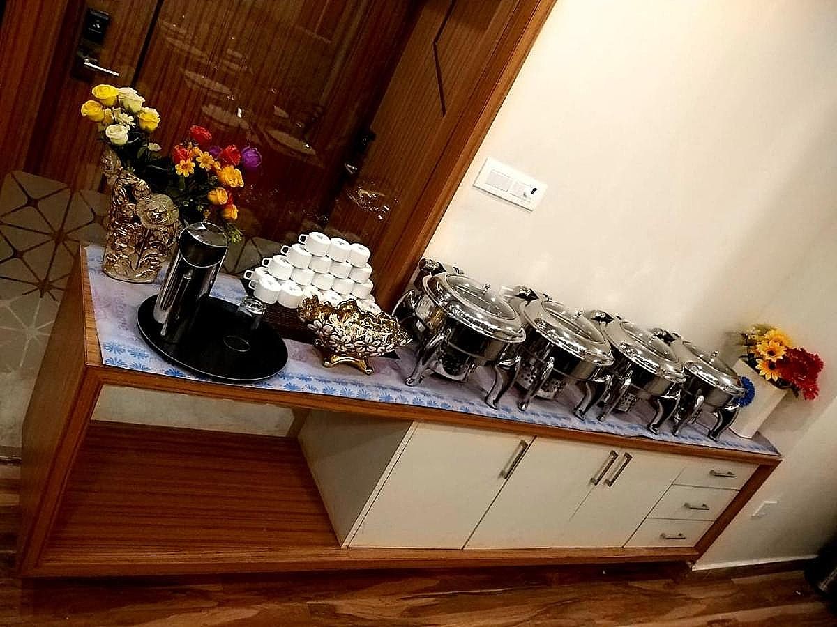 Food & Dining