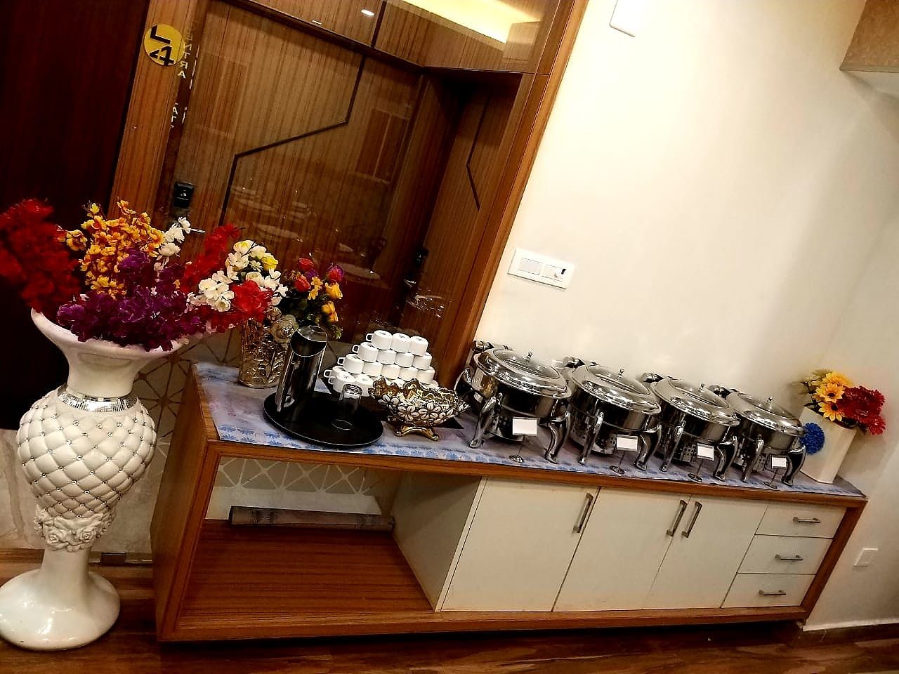Food & Dining
