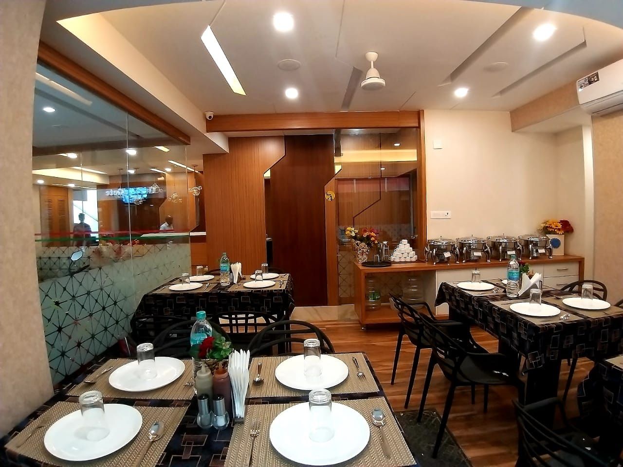 Food & Dining