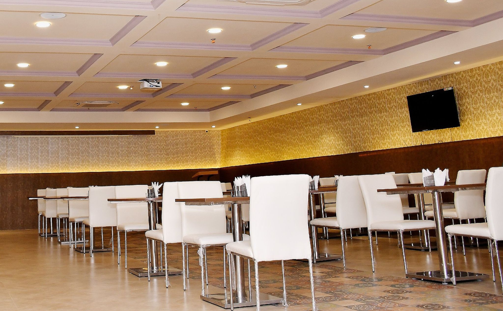 undefined Hotel Surya International 5