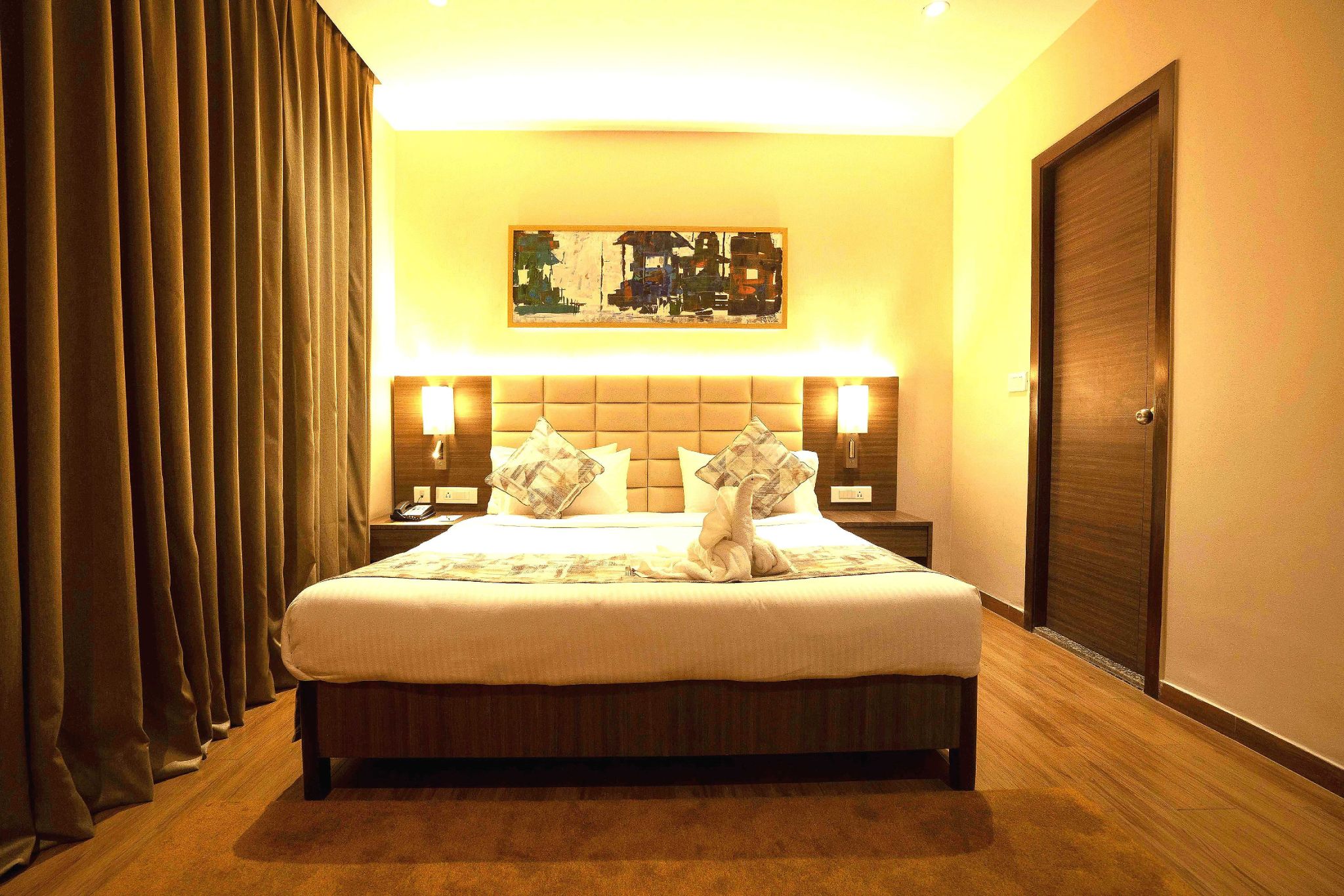 Superior King Room with Work Desk