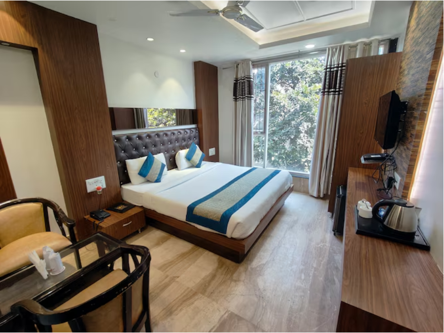 Hotel Sun View International Deluxe Room