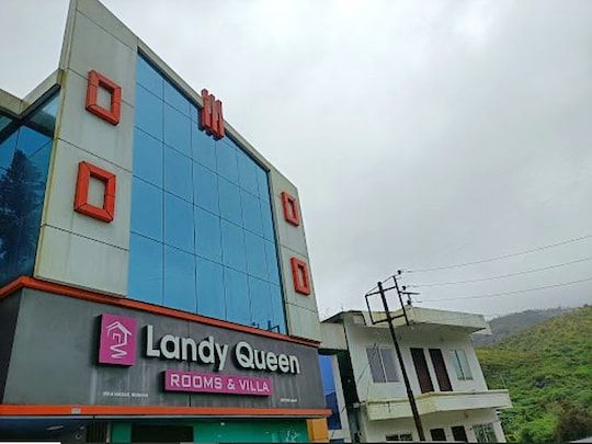 undefined Landy Queen