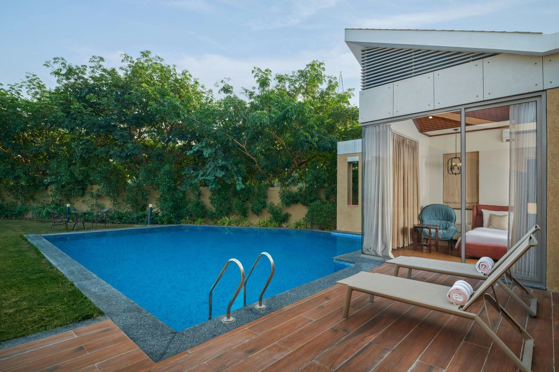 Three-Bedroom Villa - Private Pool - Garden View
