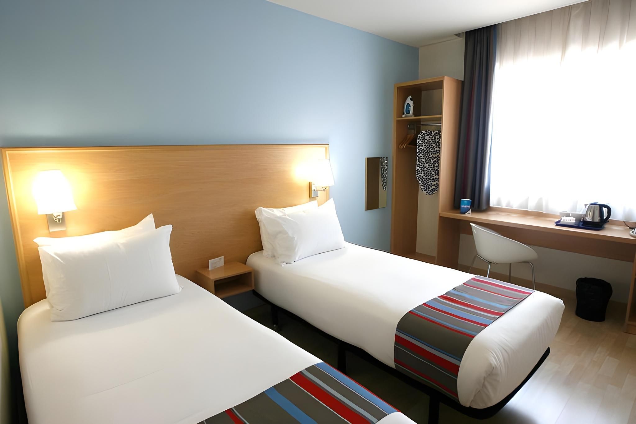 Travelodge Madrid Torrelaguna Double Room 2