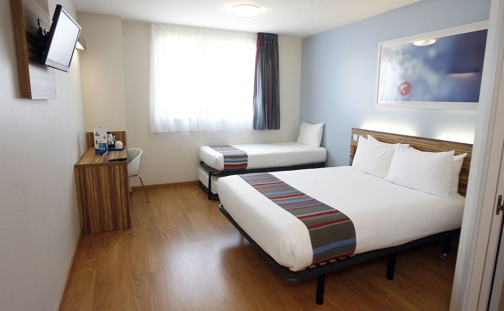 undefined Travelodge Madrid Torrelaguna 7