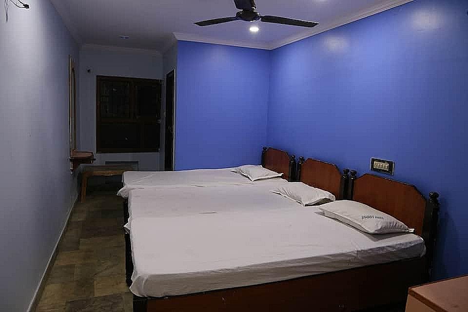 Deluxe Non AC Triple Bed Room