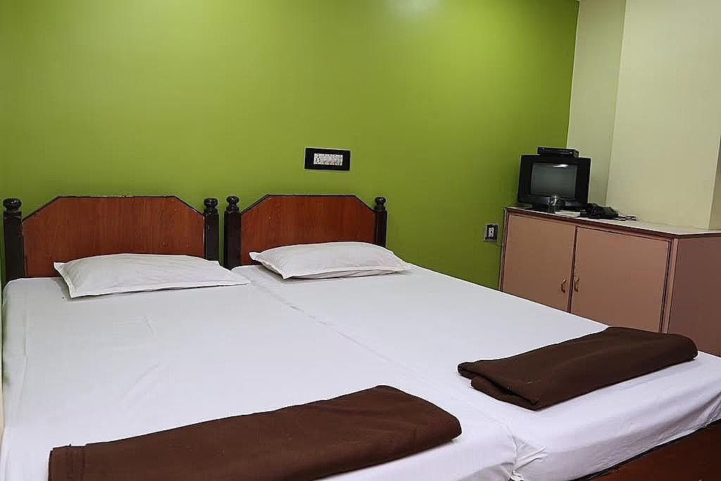 Deluxe Non AC Triple Bed Room