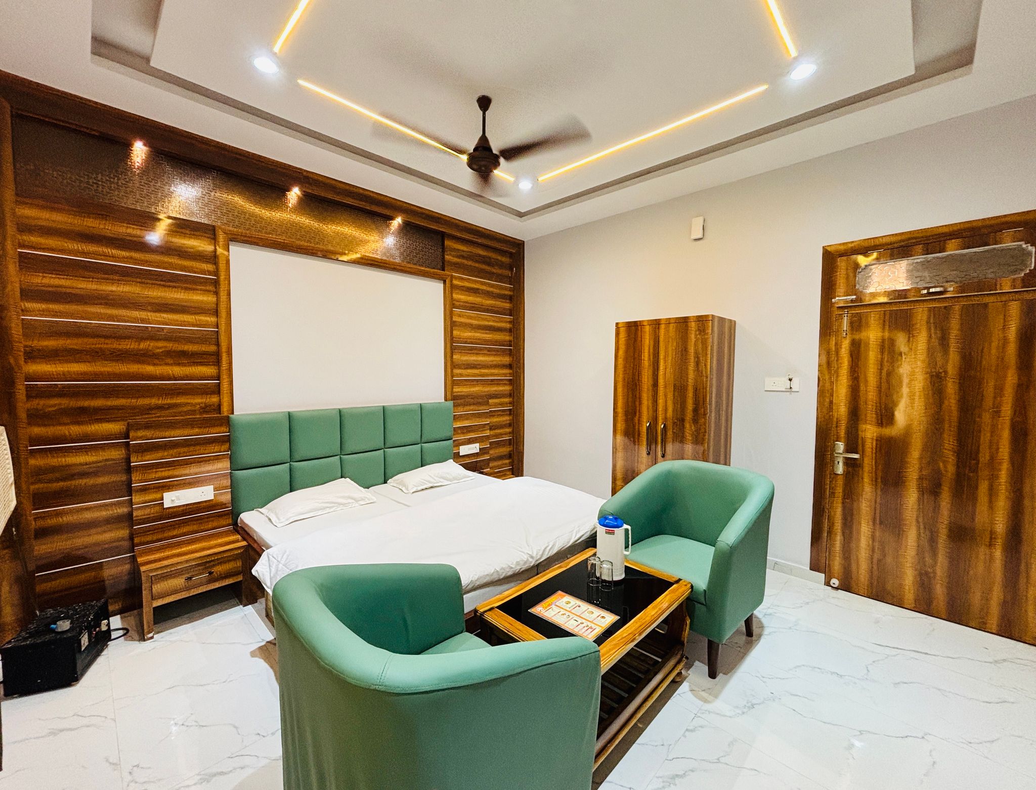 Shri Ram Hotel - 50 Mtrs. from Shri Ram Janam Bhumi Deluxe AC Room