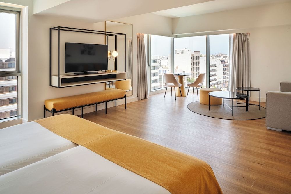 Arrecife Gran Hotel & Spa Suite, City View