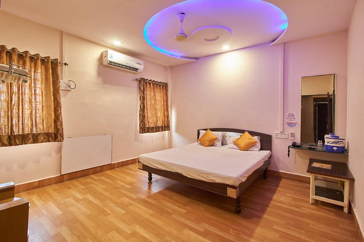 Executive Royal (AC Room)