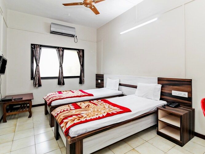 Hotel Kashiba's Deluxe Non Ac 7