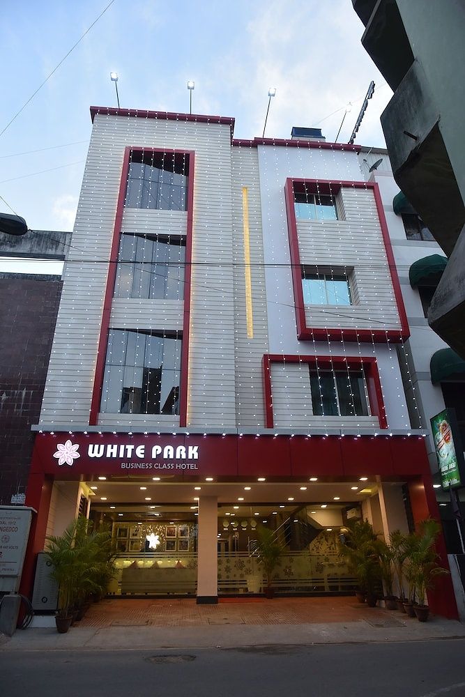 undefined Hotel White Park