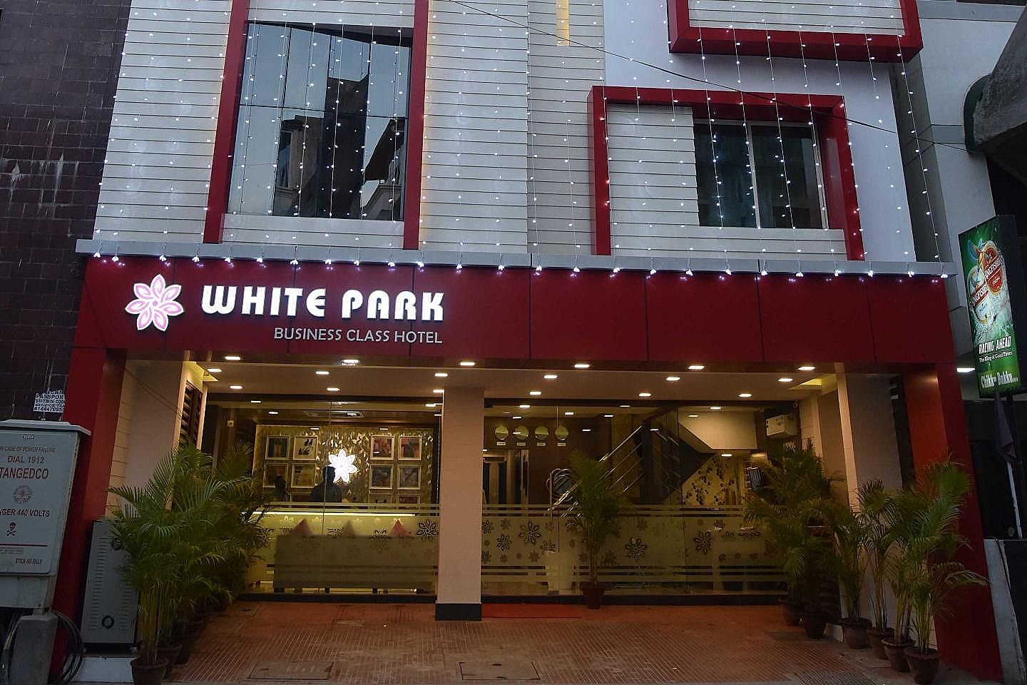 undefined Hotel White Park 8